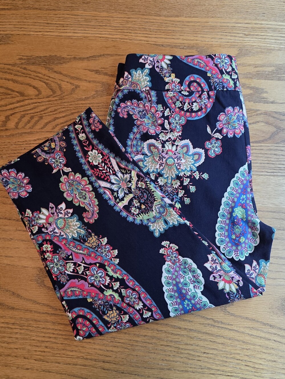 Zac & Rachel Paisley Capri Pants Navy Blue Straight Leg Pull On Stretch Size 12 - Picture 5 of 13